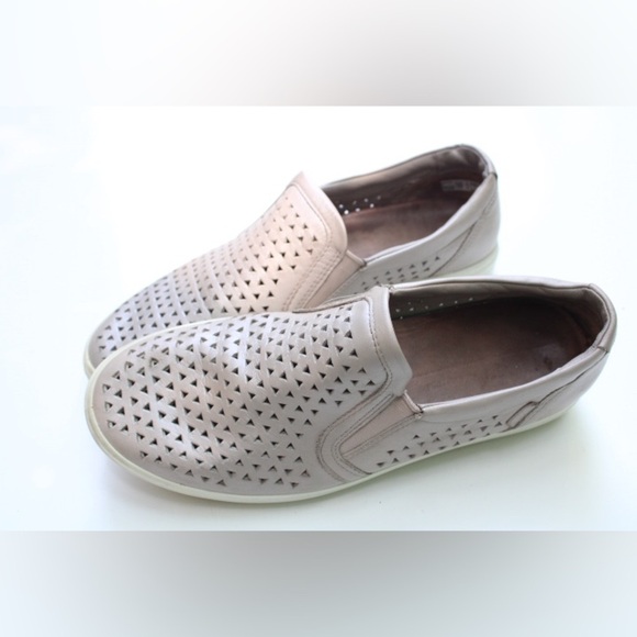 Ecco soft slip on shoes - Picture 2 of 12